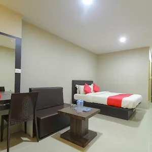 Oyo 28370 Begonia Residency Kalpetta